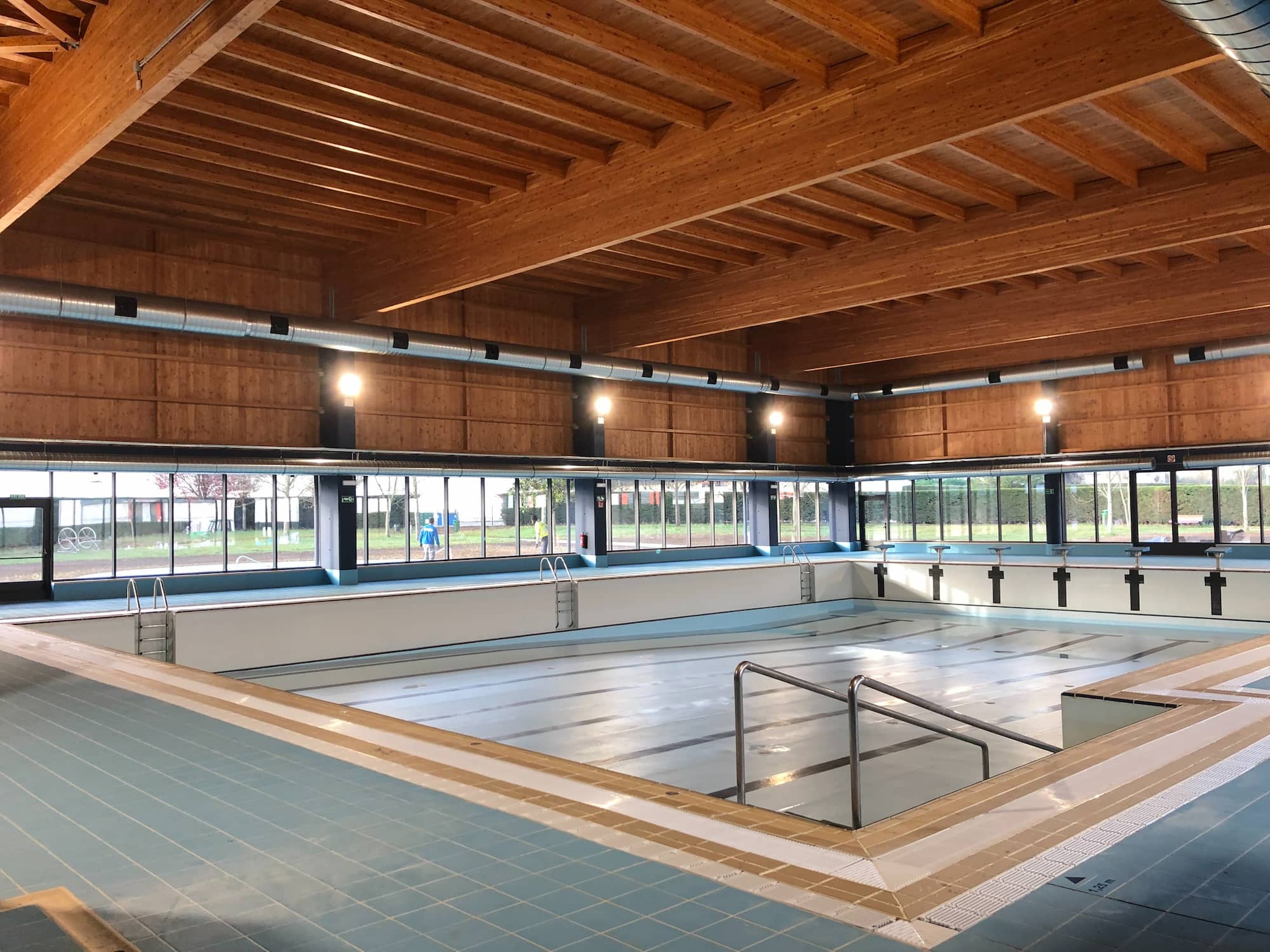 interior piscinas municipales abadiño construcciones olabarri